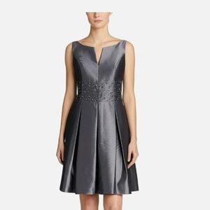 Jones Wear Dress Gray Metallic Beaded Women Cocktail Dress Sleeveless Size 16
